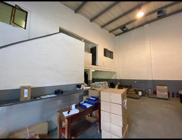 241M² WAREHOUSE TO LET IN SPRINGFIELD